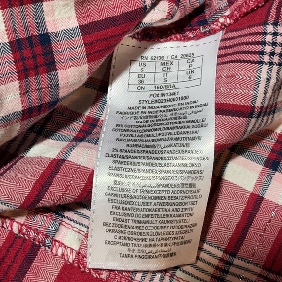 size S - Guess Cheery Cherry Plaid sparkly pretty fitted feminine classic style - Picture 6 of 16